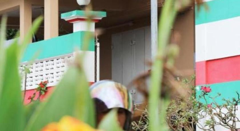 Penguin Hotel Kawthaung Exteriör bild