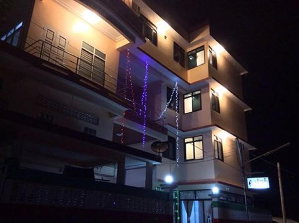 Penguin Hotel Kawthaung Exteriör bild