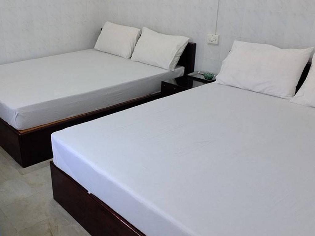 Penguin Hotel Kawthaung Exteriör bild